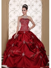 2016 New Styles Embroidery and Pick Ups Strapless Quinceanera Dresses