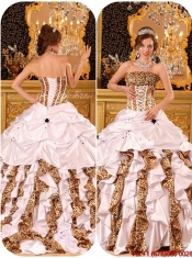 Classical Strapless White Quinceanera Gowns with Brush Train