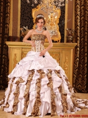 Classical Strapless White Quinceanera Gowns with Brush Train