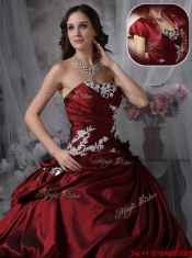 Pretty Strapless Quinceanera Dresses in Burgundy