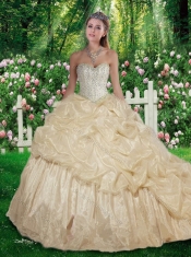 2016 Elegant Brush Train Beading Quinceanera Dresses