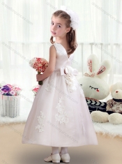 Romantic Scoop Flower Little Girl Dress  with Appliques and Bowknot