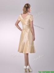 Hot Sale V Neck Champagne Tea Length Dama Dress with Short Sleeves