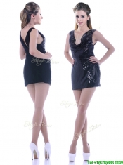 Latest Column Low Cut Neckline Sequined Prom Dress in Black