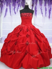 2017 Luxurious Strapless Applique and Bubble Red Quinceanera Dress in Taffeta
