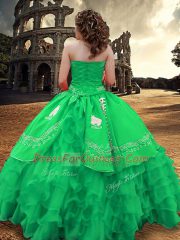 Best Selling Strapless Sleeveless Taffeta Quinceanera Dress Embroidery and Ruffled Layers Zipper