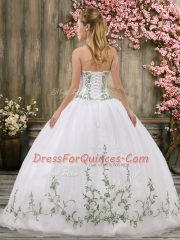 White Sweetheart Lace Up Embroidery and Belt Vestidos de Quinceanera Sleeveless