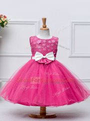Affordable Knee Length Zipper Little Girl Pageant Gowns Hot Pink for Wedding Party with Lace and Bowknot