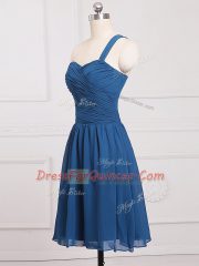 Stylish Blue Chiffon Zipper Dama Dress for Quinceanera Sleeveless Mini Length Ruching