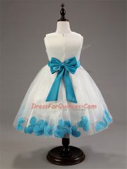 Best Selling White Sleeveless Appliques and Hand Made Flower Knee Length Flower Girl Dresses
