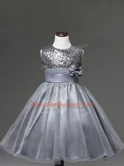 Inexpensive Scoop Sleeveless Tulle Flower Girl Dresses Sequins and Hand Made Flower Zipper