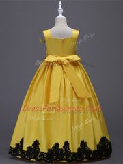 Amazing Yellow A-line Appliques and Bowknot Little Girls Pageant Dress Wholesale Zipper Taffeta Sleeveless Floor Length