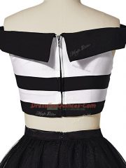 Sleeveless Mini Length Ruching Zipper Prom Gown with White And Black