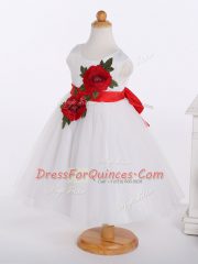 Amazing White Tulle Zipper Scoop Sleeveless Knee Length Little Girls Pageant Dress Bowknot and Hand Made Flower