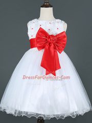Inexpensive Scoop Sleeveless Little Girls Pageant Dress Wholesale Knee Length Bowknot White Tulle