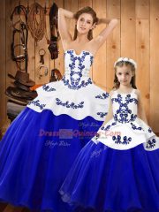 Sleeveless Embroidery Lace Up Vestidos de Quinceanera