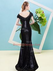 Fancy Sequined Scoop Cap Sleeves Zipper Sequins Homecoming Dress in Black