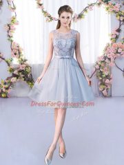Affordable Knee Length Grey Damas Dress Tulle Sleeveless Lace and Belt