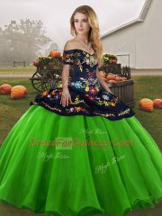 Green Lace Up Off The Shoulder Embroidery Quinceanera Gowns Tulle Sleeveless