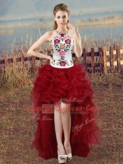 Classical Organza Halter Top Sleeveless Lace Up Embroidery and Ruffles Vestidos de Quinceanera in White And Red