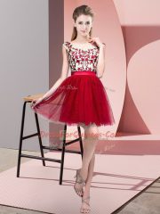 Wine Red A-line Bateau Sleeveless Tulle Mini Length Zipper Lace Quinceanera Court of Honor Dress