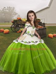 Beauteous Sleeveless Embroidery Lace Up Kids Pageant Dress