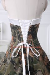 Elegant Multi-color Ball Gowns Taffeta Sweetheart Sleeveless Pick Ups Lace Up Prom Evening Gown Court Train