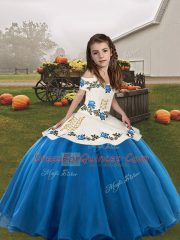 Adorable Blue Sleeveless Embroidery Floor Length Kids Formal Wear