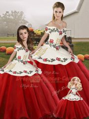 Fitting Organza Off The Shoulder Sleeveless Lace Up Embroidery Quinceanera Gown in White And Red