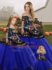 Modern Royal Blue Lace Up Off The Shoulder Embroidery Quinceanera Gown Tulle Sleeveless