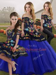 Hot Selling Off The Shoulder Sleeveless Quinceanera Dresses Floor Length Embroidery Royal Blue Tulle