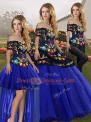 Royal Blue Three Pieces Off The Shoulder Sleeveless Tulle Floor Length Lace Up Embroidery Quinceanera Gown