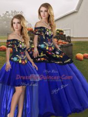 Royal Blue Three Pieces Off The Shoulder Sleeveless Tulle Floor Length Lace Up Embroidery Quinceanera Gown