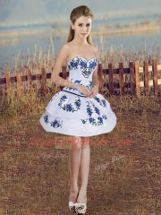 Sleeveless Floor Length Embroidery and Bowknot Lace Up Sweet 16 Dress with Royal Blue