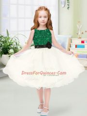 Graceful Knee Length Zipper Flower Girl Dress Champagne for Wedding Party with Sequins and Hand Made Flower