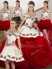 Beauteous White And Red Off The Shoulder Lace Up Embroidery and Ruffles 15th Birthday Dress Sleeveless