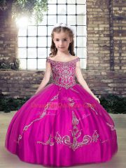 Fuchsia Off The Shoulder Neckline Beading and Appliques Little Girl Pageant Gowns Sleeveless Lace Up