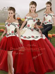 Off The Shoulder Sleeveless Lace Up Vestidos de Quinceanera White And Red Organza
