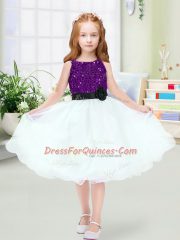 Chic White Organza Zipper Scoop Sleeveless Knee Length Flower Girl Dress Sequins and Hand Made Flower