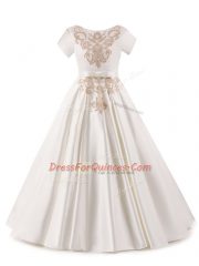 Latest White Satin Zipper Scoop Short Sleeves Floor Length Little Girls Pageant Dress Wholesale Appliques