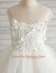 Edgy Scoop Short Sleeves Tulle High Low Zipper Flower Girl Dress in White with Appliques