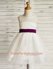 Unique White Scoop Zipper Lace and Bowknot Flower Girl Dresses Sleeveless