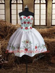 Perfect Three Piece Organza Sweetheart Sleeveless Lace Up Embroidery and Ruffled Layers 15th Birthday Dress in White and Red