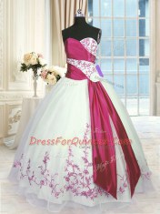 Affordable White And Red Quinceanera Gowns Military Ball and Sweet 16 and Quinceanera and For with Embroidery and Sashes ribbons Sweetheart Sleeveless Lace Up