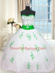 Cute White Tulle Lace Up Sweetheart Sleeveless Floor Length Quinceanera Gowns Appliques and Belt