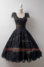 Scoop Black A-line Lace Prom Dress Zipper Lace Cap Sleeves Tea Length