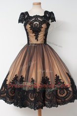 Fitting Black Cap Sleeves Lace Knee Length Homecoming Dress