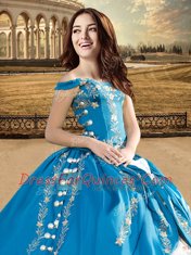 Perfect Off the Shoulder Sleeveless Appliques and Embroidery and Ruffled Layers Lace Up Quinceanera Dresses