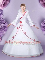 Shining Lace Floor Length Ball Gowns Long Sleeves White 15 Quinceanera Dress Zipper