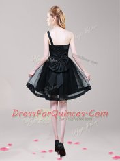 Cute One Shoulder Sleeveless Tulle Mini Length Zipper Prom Gown in Black with Bowknot